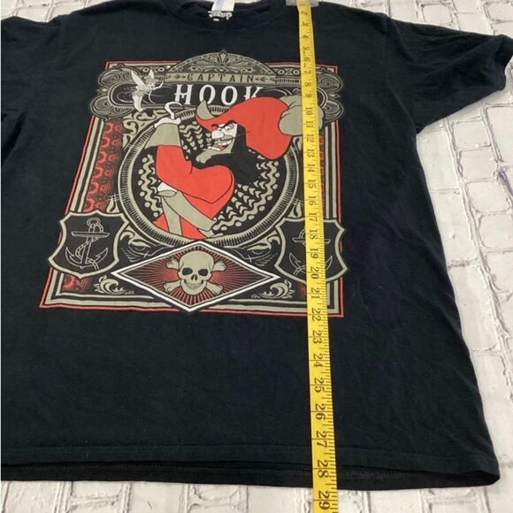 Disney Captain Hook Men’s Size Large Graphic Black T-Shirt - Picture 3 of 9